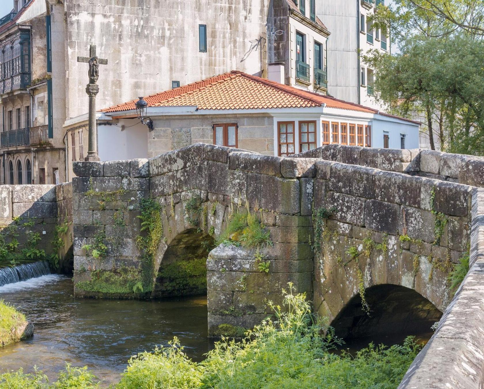 Alojamiento Ponte Romana Lägenhet Caldas De Reis Exteriör bild